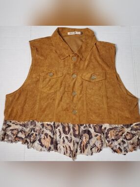 Sleeveless Faux Suede Vest with Leopard Ruffle